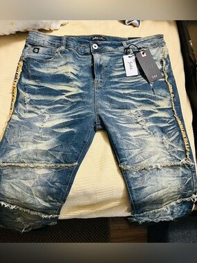 Mens Switch Remarkable Distressed Jeans. Color - Vintage. Size - 38/34  NWT